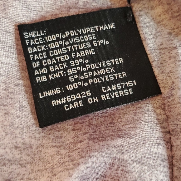 Red Jacket - Picture 7 of 8